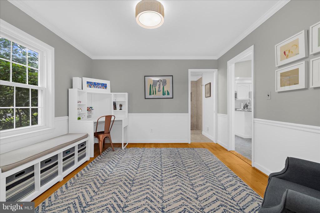 305 SAINT IVES DRIVE