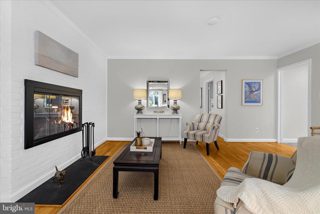 305 SAINT IVES DRIVE