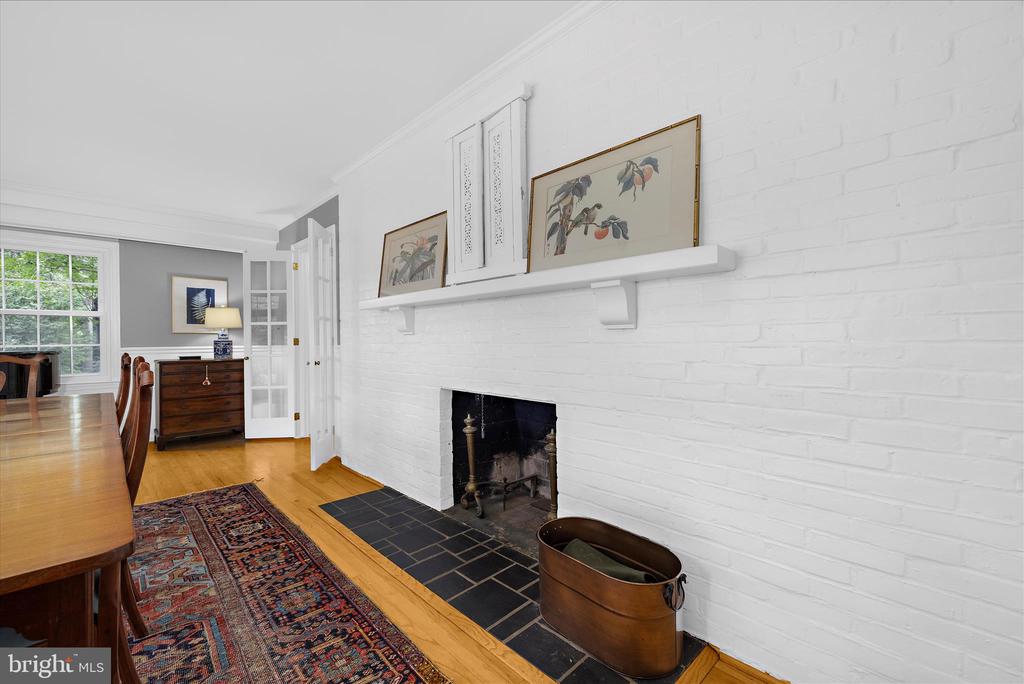 305 SAINT IVES DRIVE