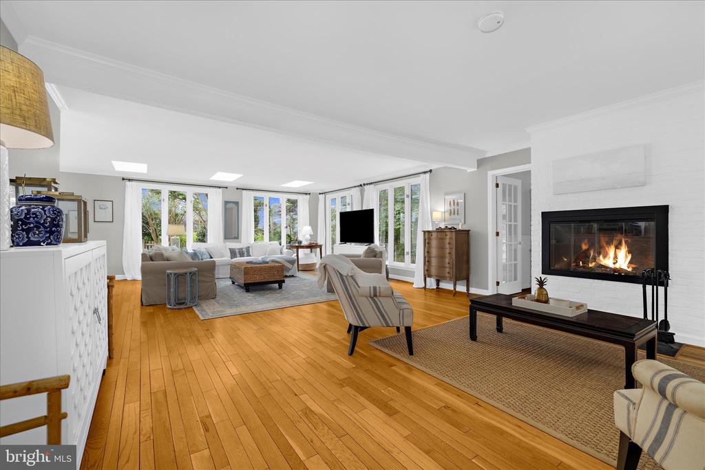305 SAINT IVES DRIVE