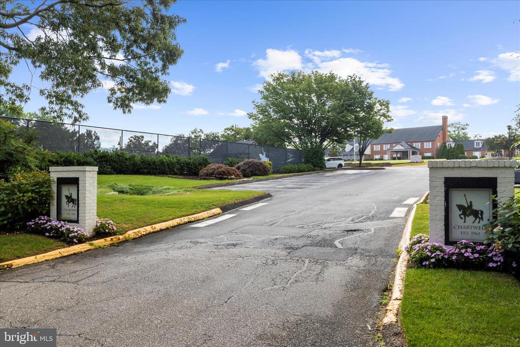 305 SAINT IVES DRIVE