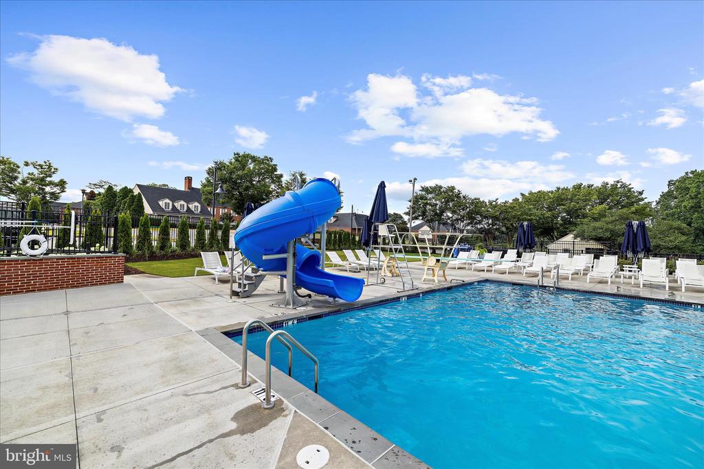 305 SAINT IVES DRIVE