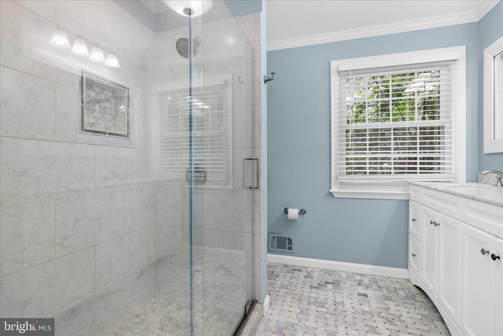 305 SAINT IVES DRIVE