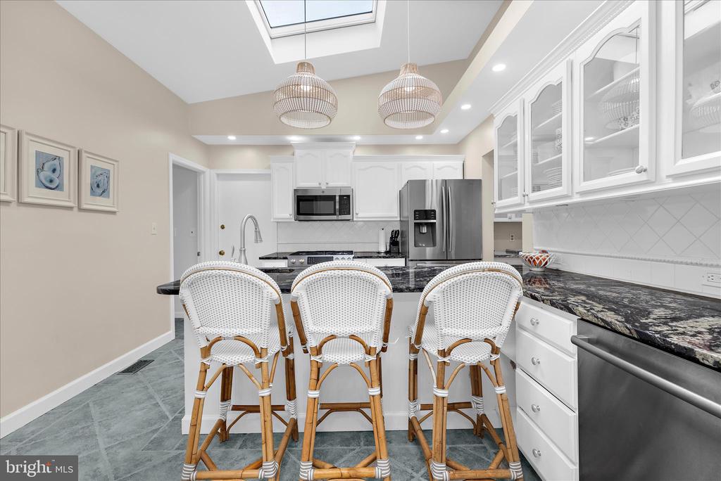 305 SAINT IVES DRIVE
