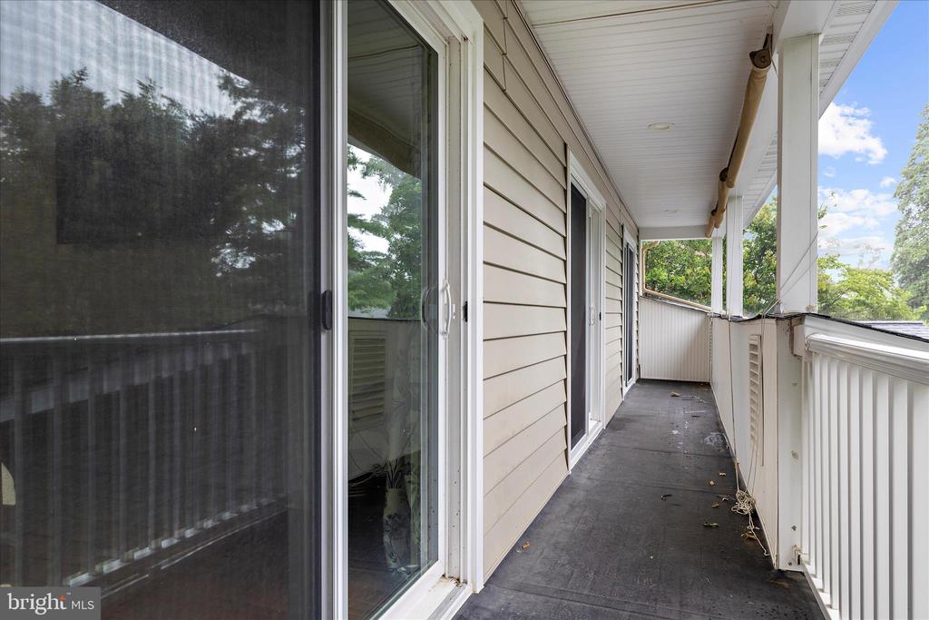 305 SAINT IVES DRIVE