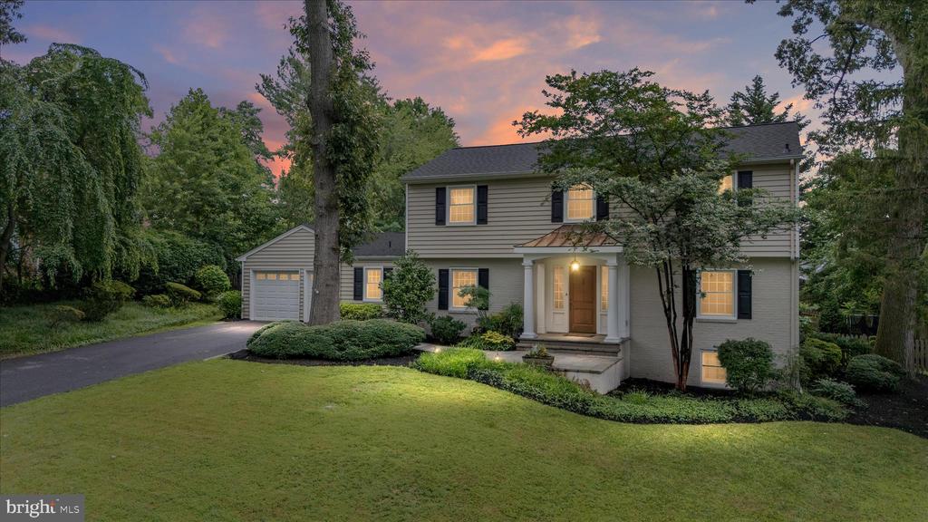 305 SAINT IVES DRIVE
