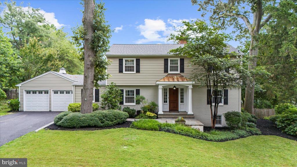 305 SAINT IVES DRIVE