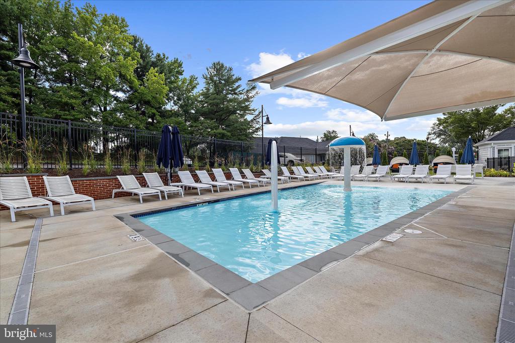 305 SAINT IVES DRIVE