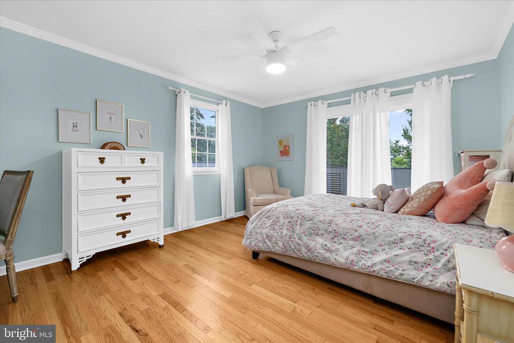 305 SAINT IVES DRIVE