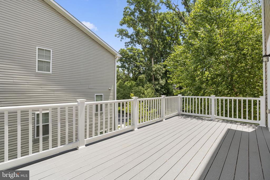 1203 HICKORY HILL CIRCLE