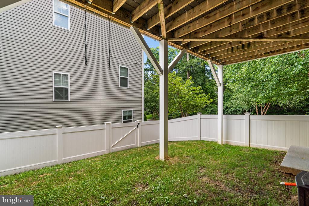 1203 HICKORY HILL CIRCLE