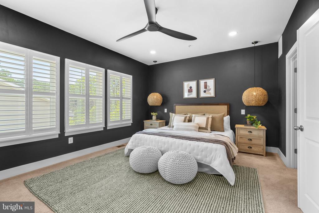 1203 HICKORY HILL CIRCLE
