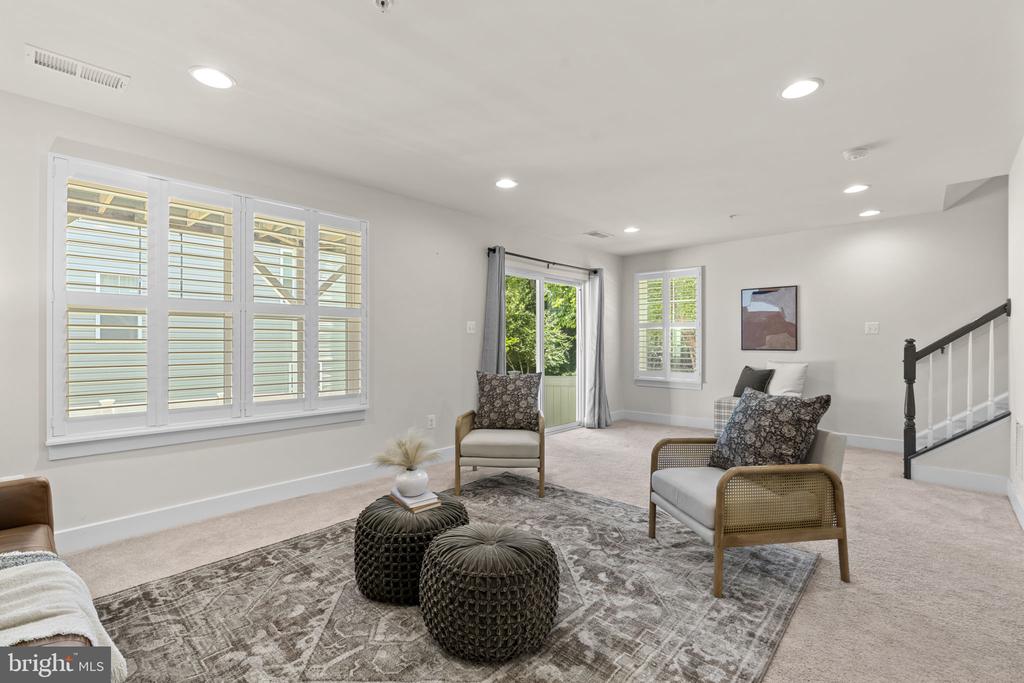 1203 HICKORY HILL CIRCLE