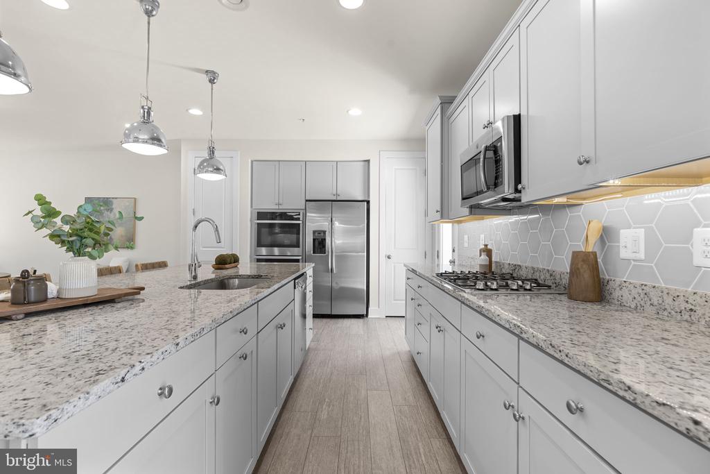 1203 HICKORY HILL CIRCLE