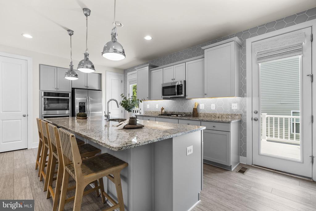 1203 HICKORY HILL CIRCLE
