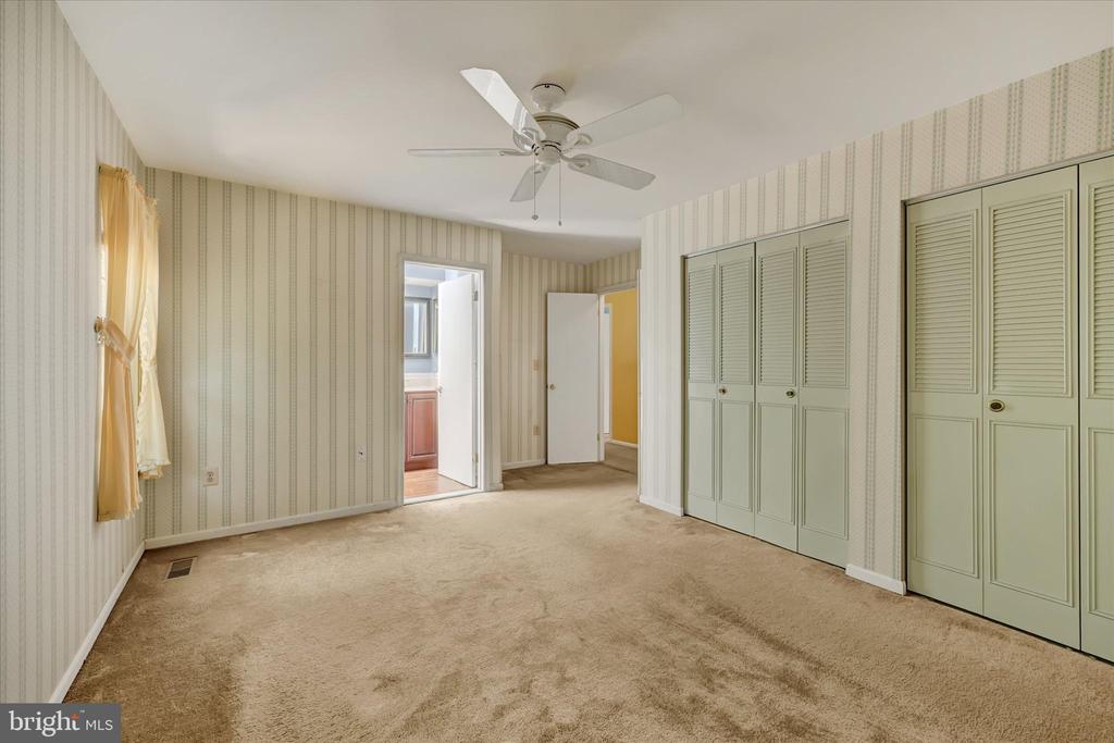 268 SHAKESPEARE DRIVE