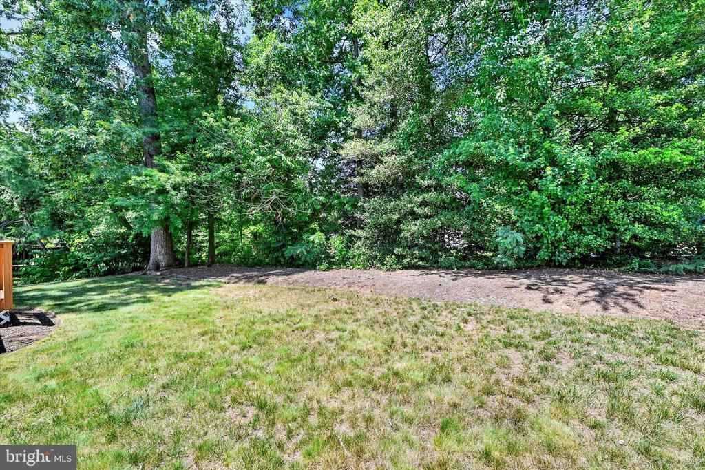 268 SHAKESPEARE DRIVE