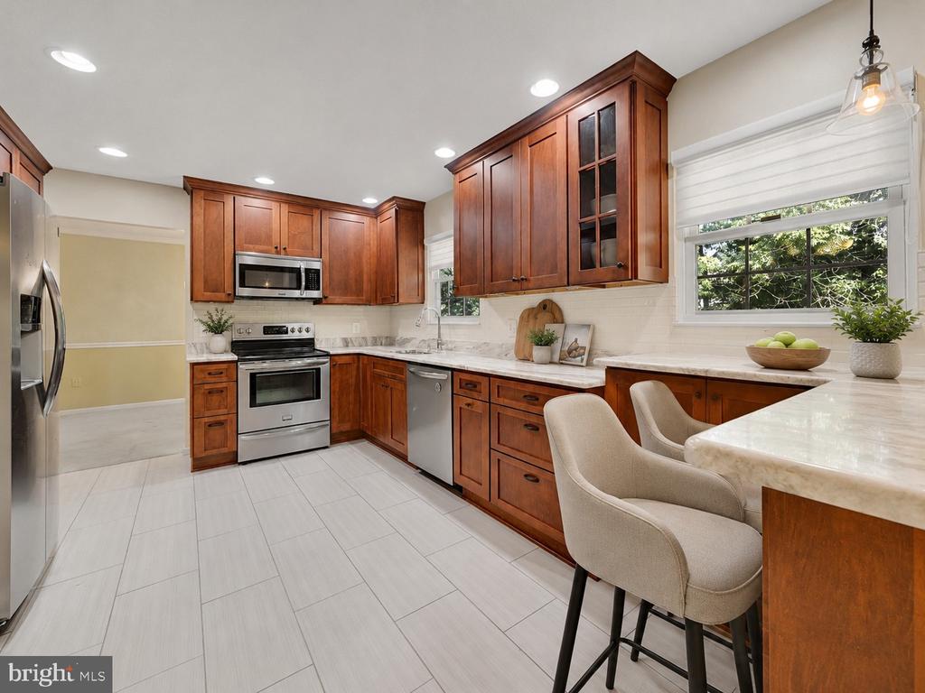 268 SHAKESPEARE DRIVE