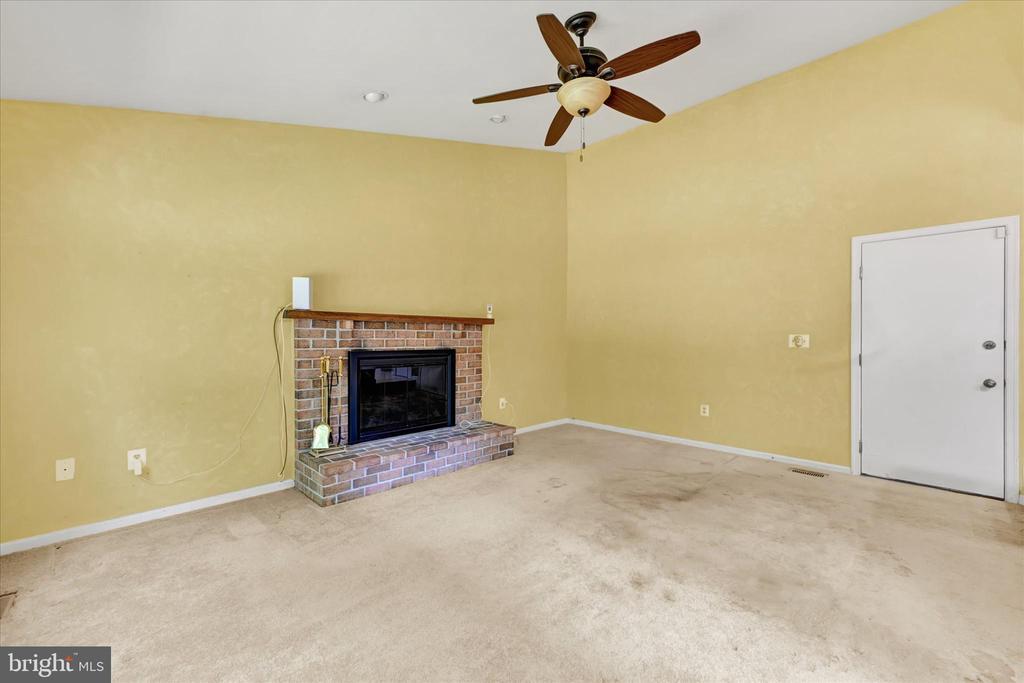 268 SHAKESPEARE DRIVE