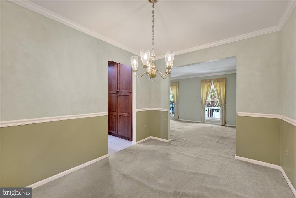 268 SHAKESPEARE DRIVE