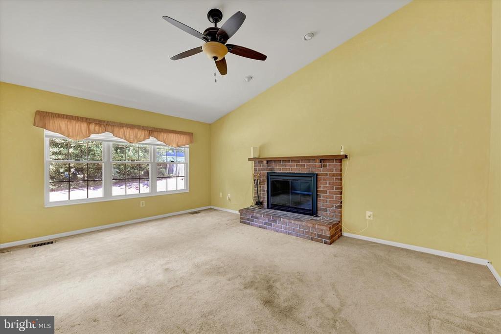 268 SHAKESPEARE DRIVE
