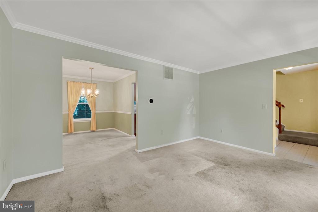 268 SHAKESPEARE DRIVE