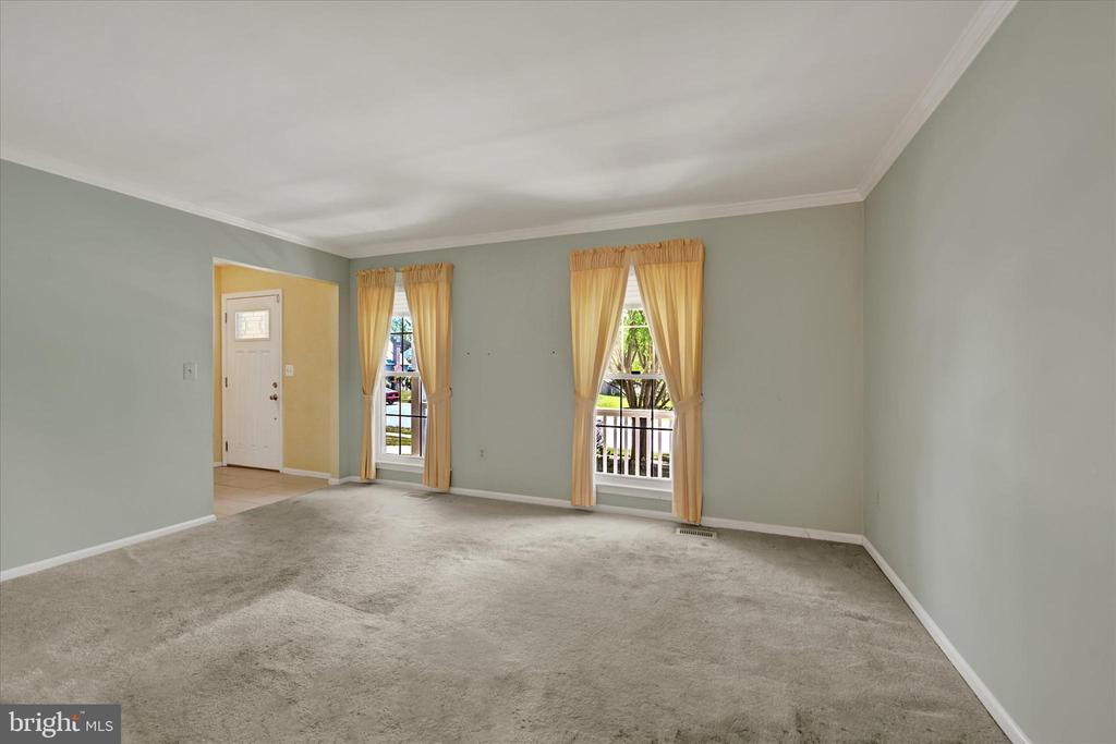 268 SHAKESPEARE DRIVE