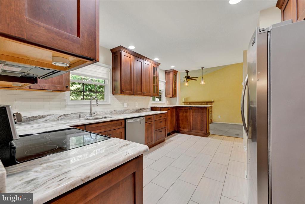 268 SHAKESPEARE DRIVE
