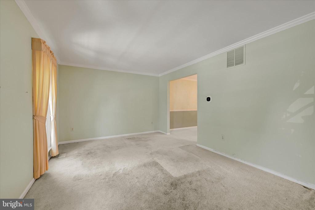 268 SHAKESPEARE DRIVE