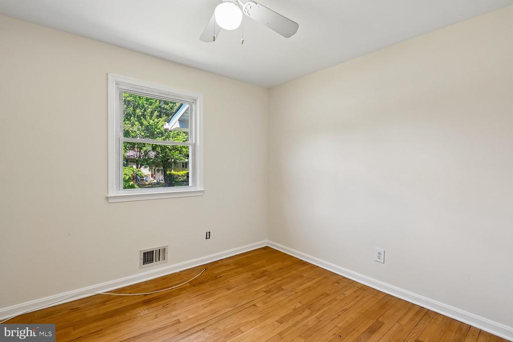 7879 ELIZABETH ROAD