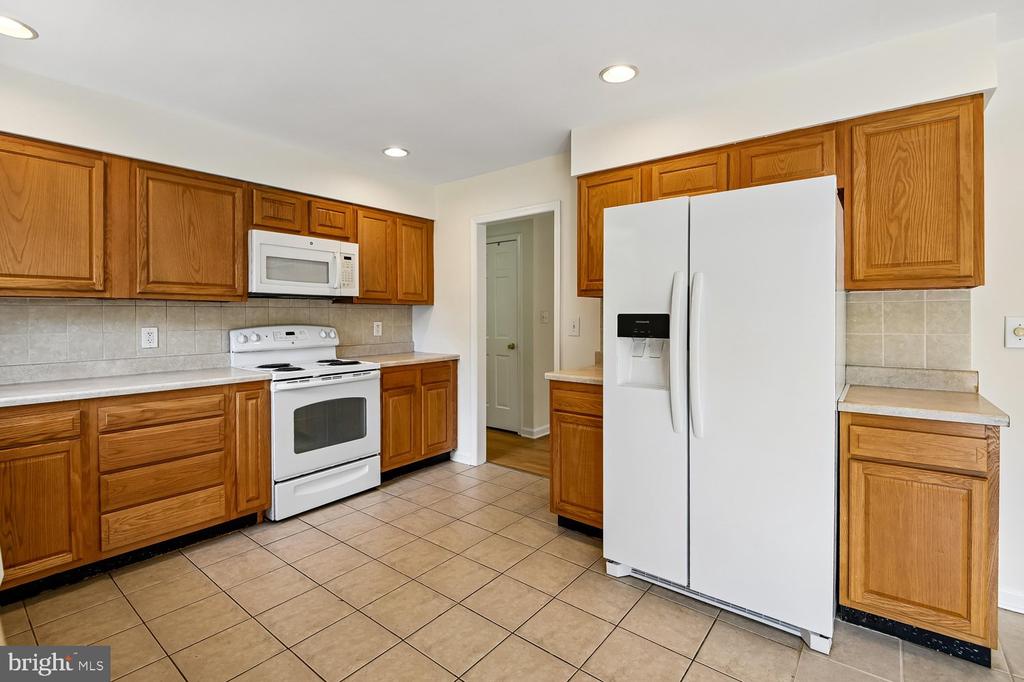 7879 ELIZABETH ROAD