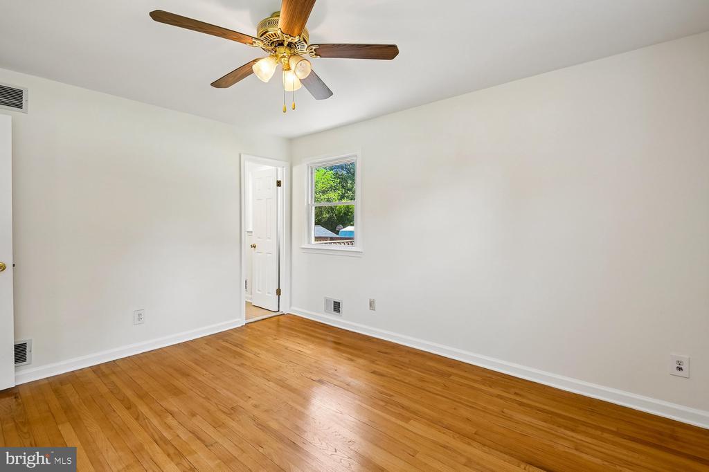 7879 ELIZABETH ROAD