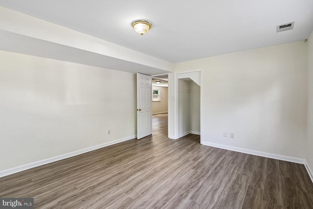 7879 ELIZABETH ROAD