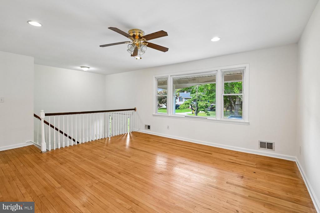 7879 ELIZABETH ROAD