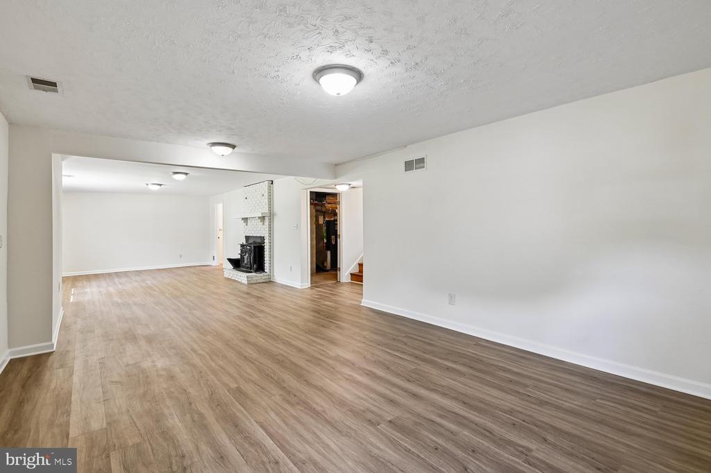 7879 ELIZABETH ROAD