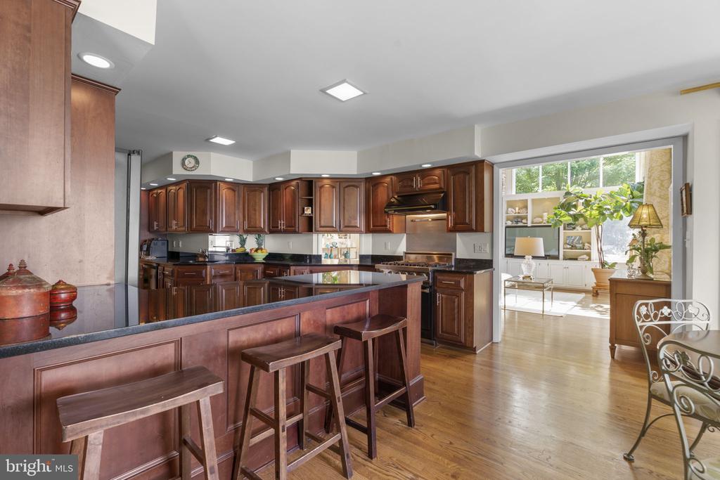 202 SEVERN RIVER ROAD