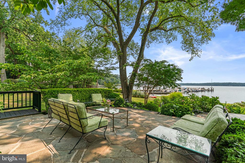 202 SEVERN RIVER ROAD
