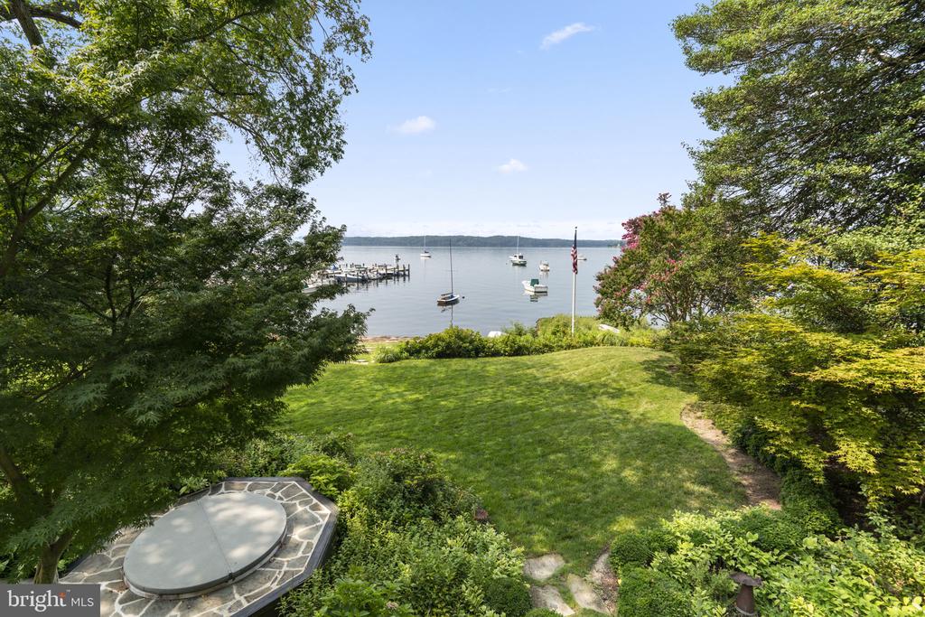 202 SEVERN RIVER ROAD