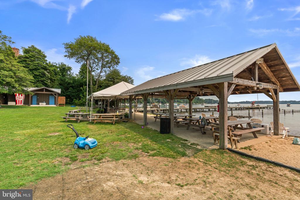 202 SEVERN RIVER ROAD