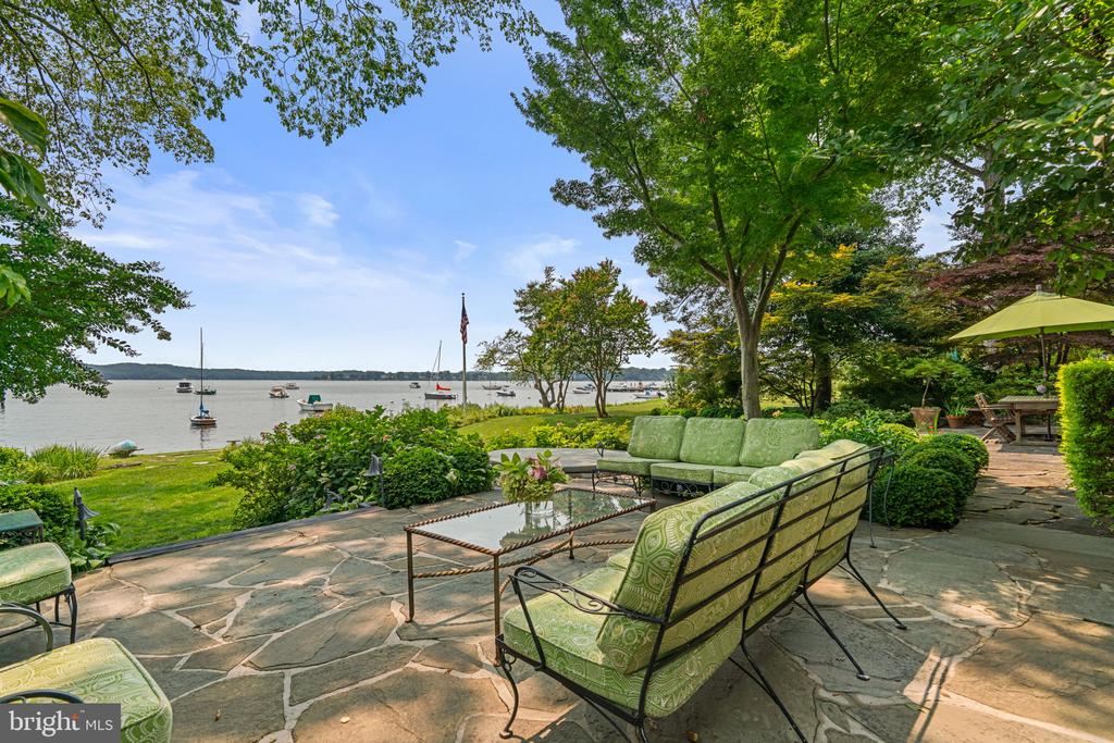 202 SEVERN RIVER ROAD