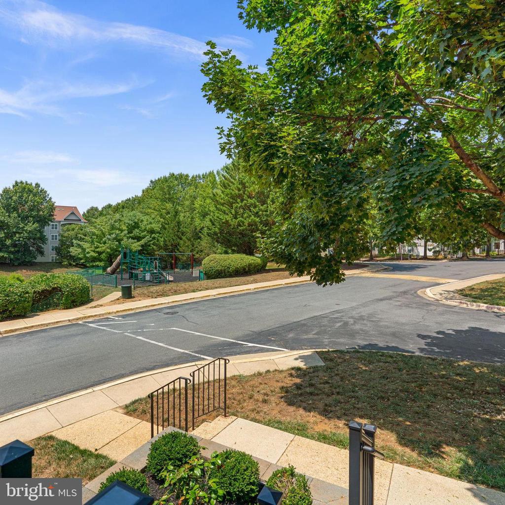 2023 COMPTON COURT