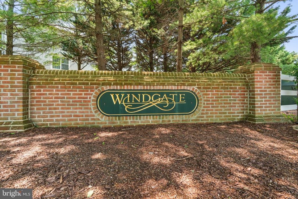 2023 COMPTON COURT