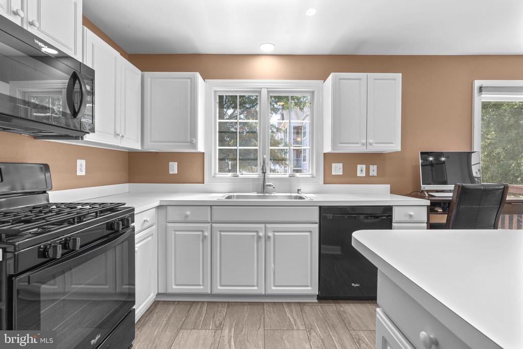 2023 COMPTON COURT