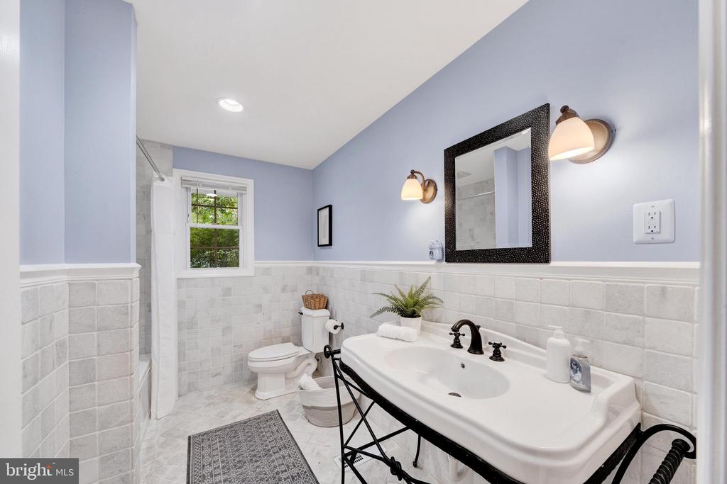 257 BERRYWOOD DRIVE