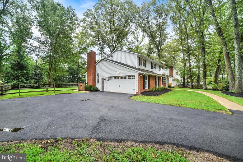 257 BERRYWOOD DRIVE