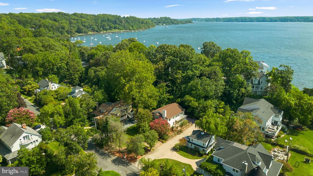 7 RIVERVIEW ROAD