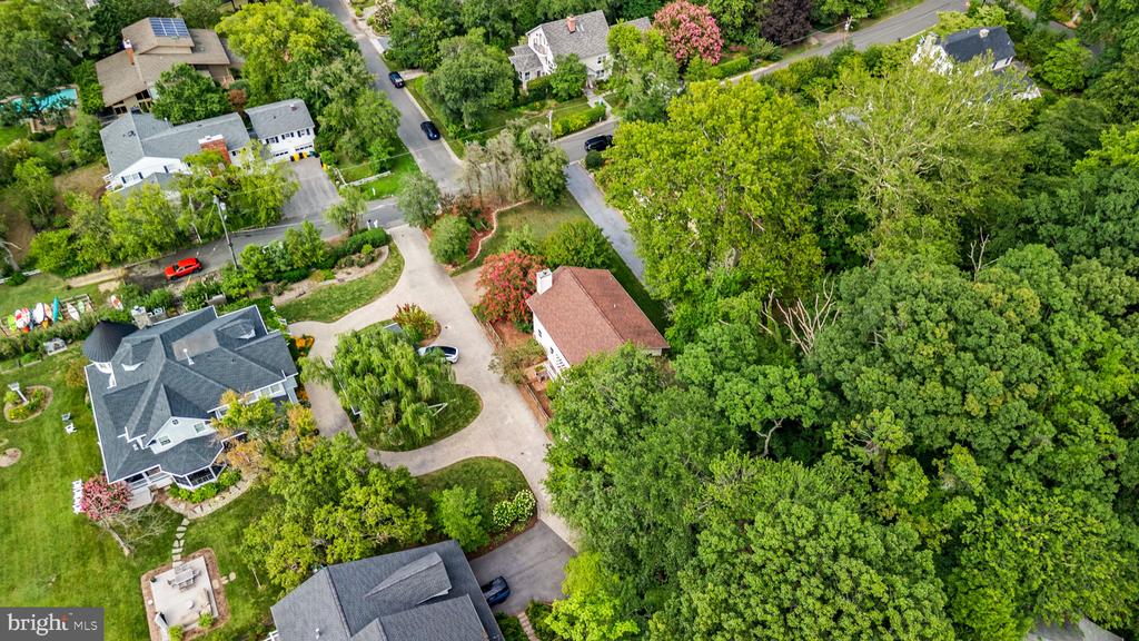 7 RIVERVIEW ROAD
