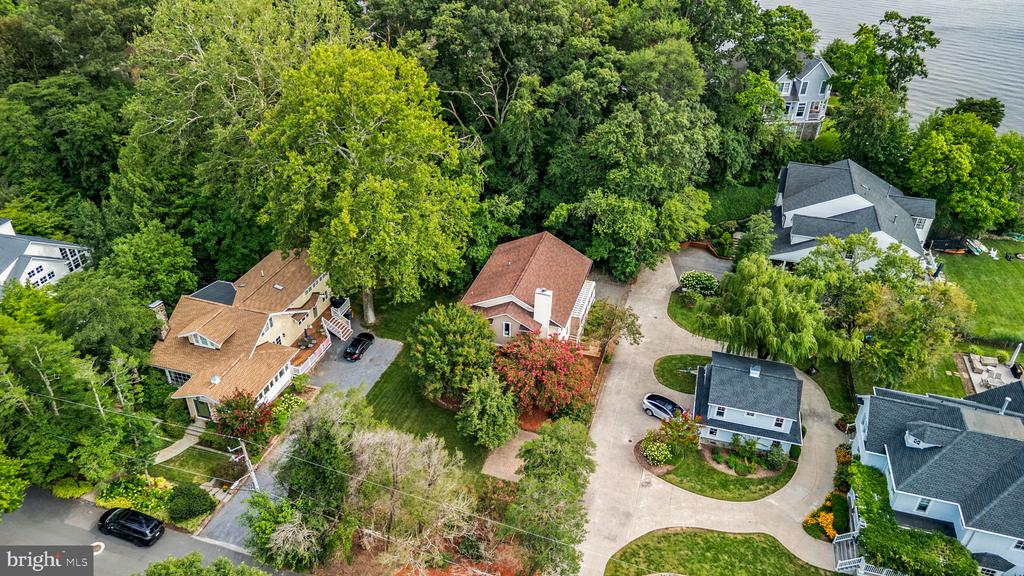 7 RIVERVIEW ROAD