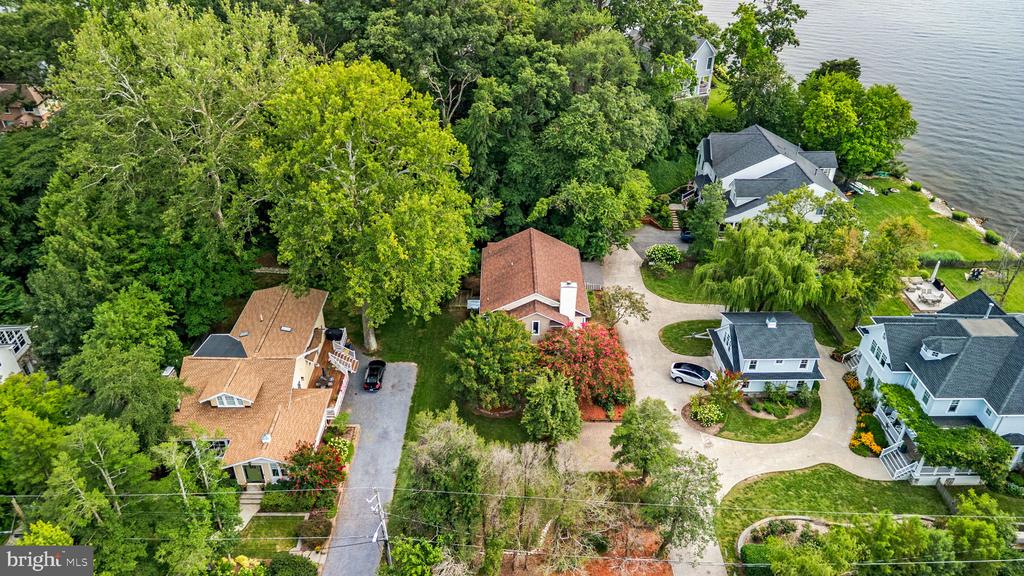7 RIVERVIEW ROAD