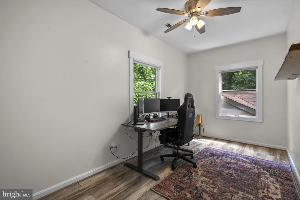 7 RIVERVIEW ROAD
